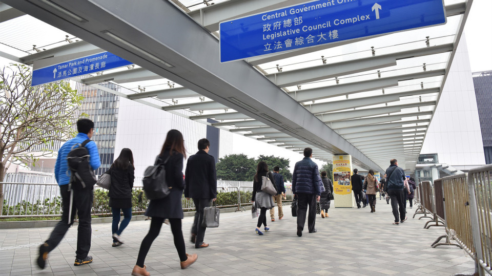 退休潮來臨 本港公務員今年流失人數(shù)1萬餘人