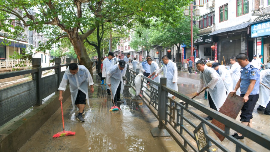 商務(wù)部：全力保障受暴雨洪澇災(zāi)害影響地區(qū)生活必需品供應(yīng)