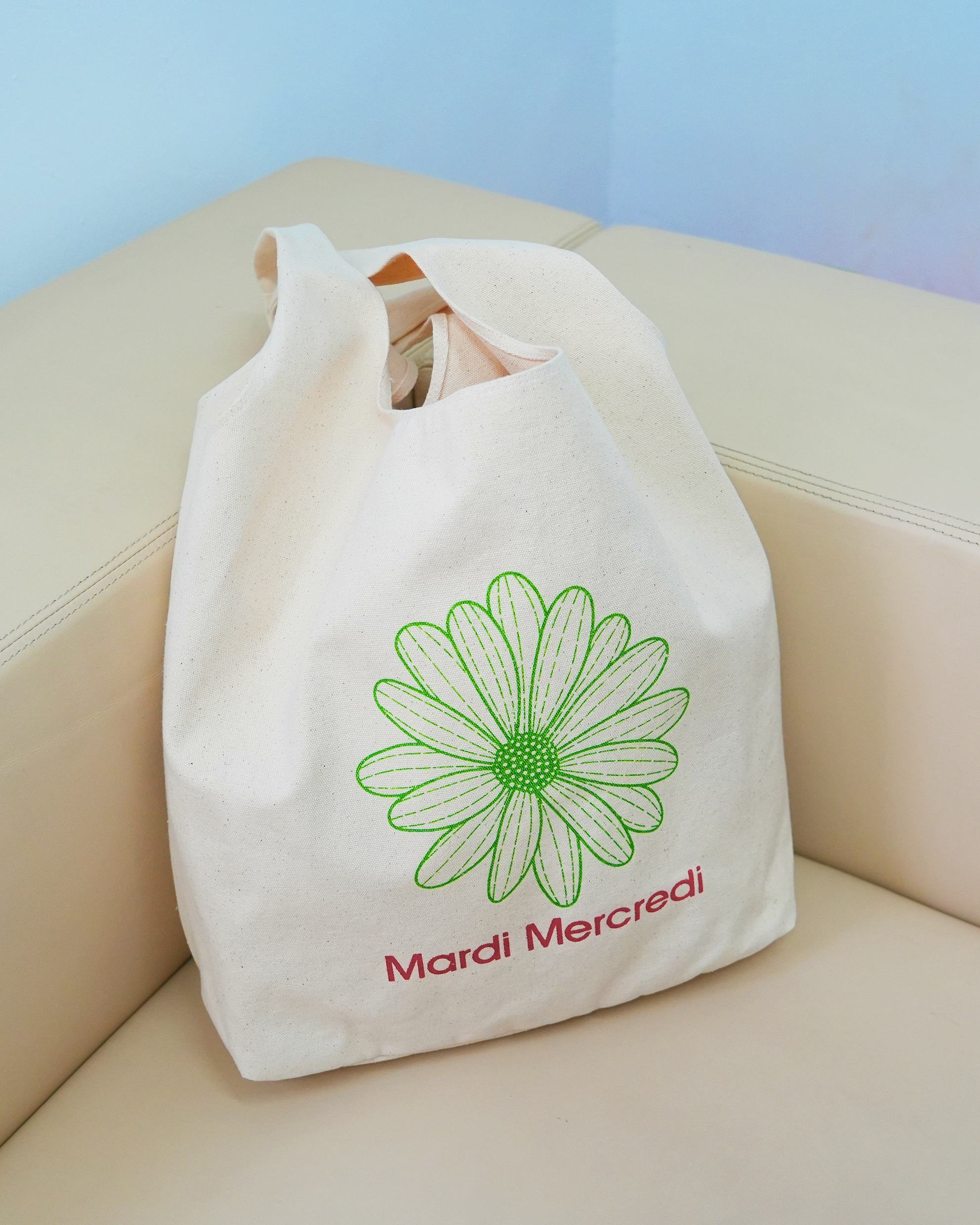 Mardi Mercredi_HK Tote bag_1.jpg